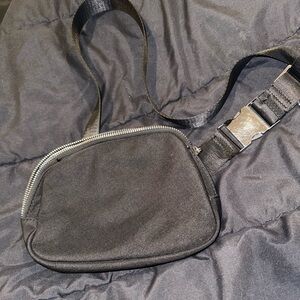 Black Madison west fanny pack